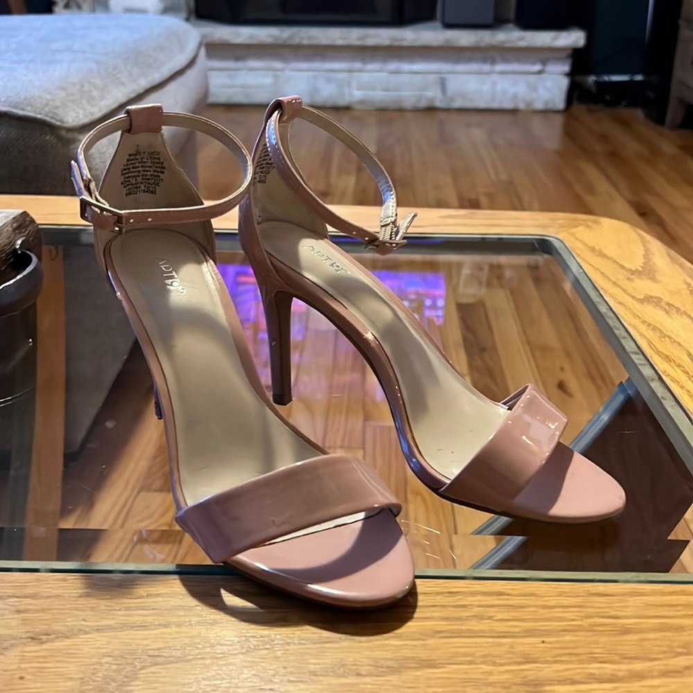 Pink nude heels